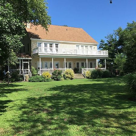 The Baywood Bed & Breakfast 케이프찰스 외부 사진